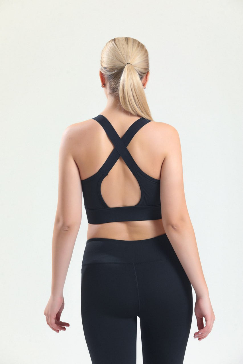 Zip-up sports bra