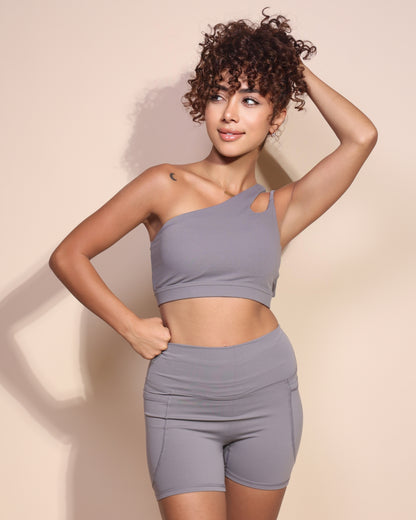 One shoulder sports bra+ side pockets shorts set